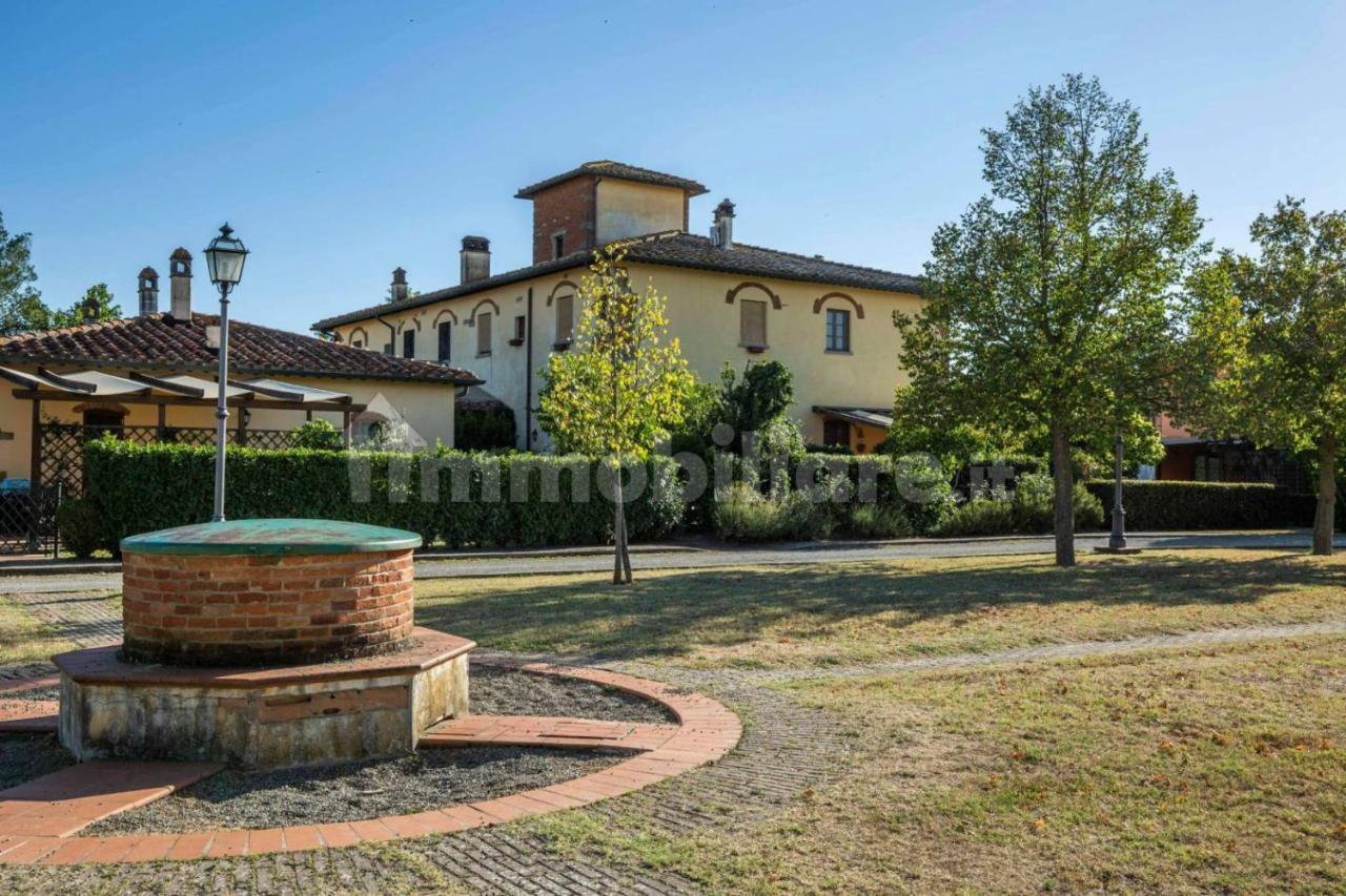 Casa Vacanza Villaggio Poggio Rosso Arezzo Exterior photo